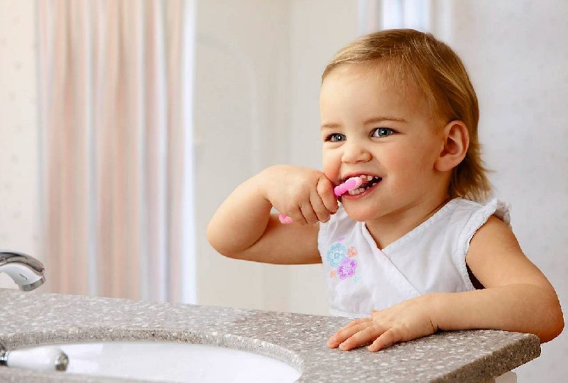 Pielęgnacja zębów dziecka