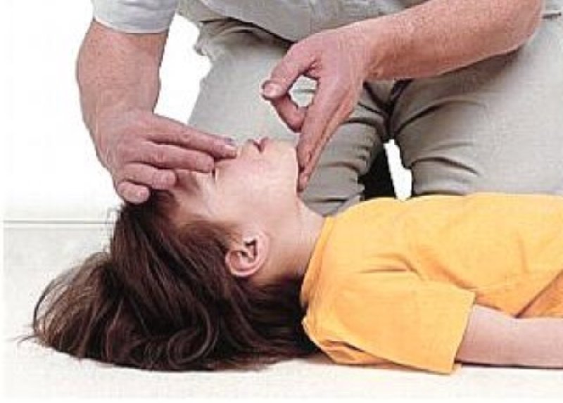 Co robić w przypadku utraty przytomności przez dziecko?